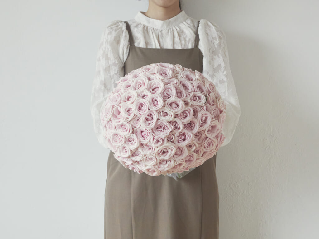 バラの花束 100本(赤/ピンク/白) - 画像 (2)